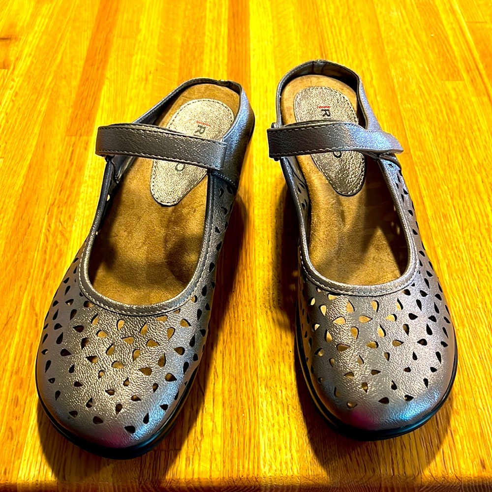 Rialto shoes with laser cut front